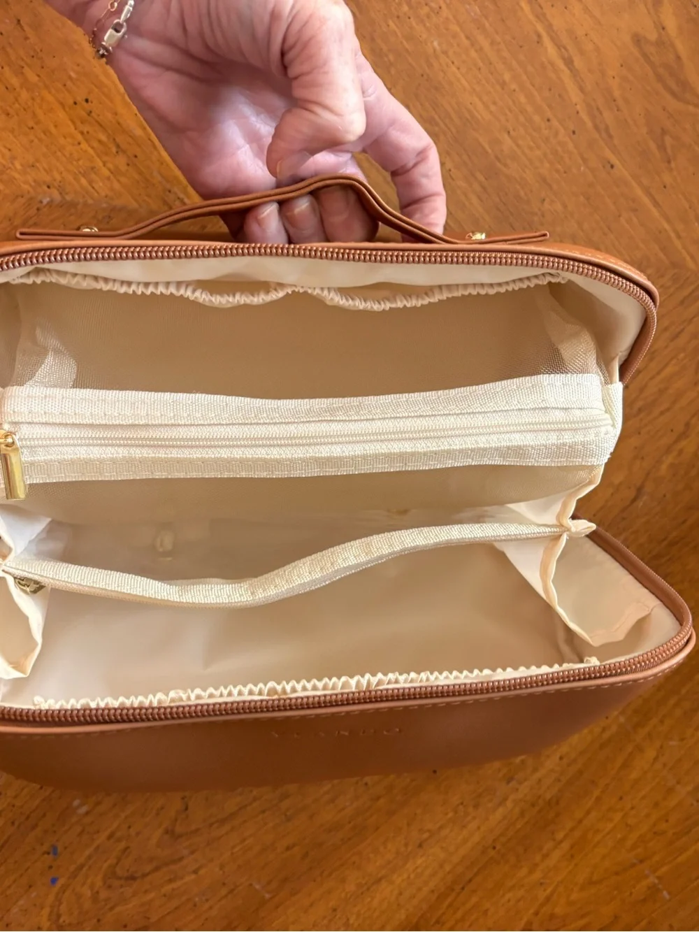 Vlando Leather Travel toiletry bag